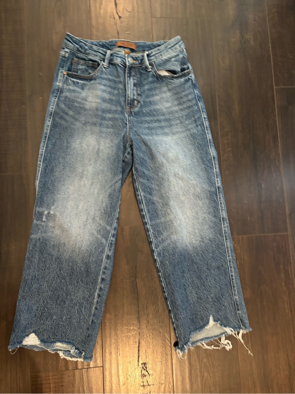 Judy Blue Faded Blue High-Rise Cropped Jeans with Distressed Hem
